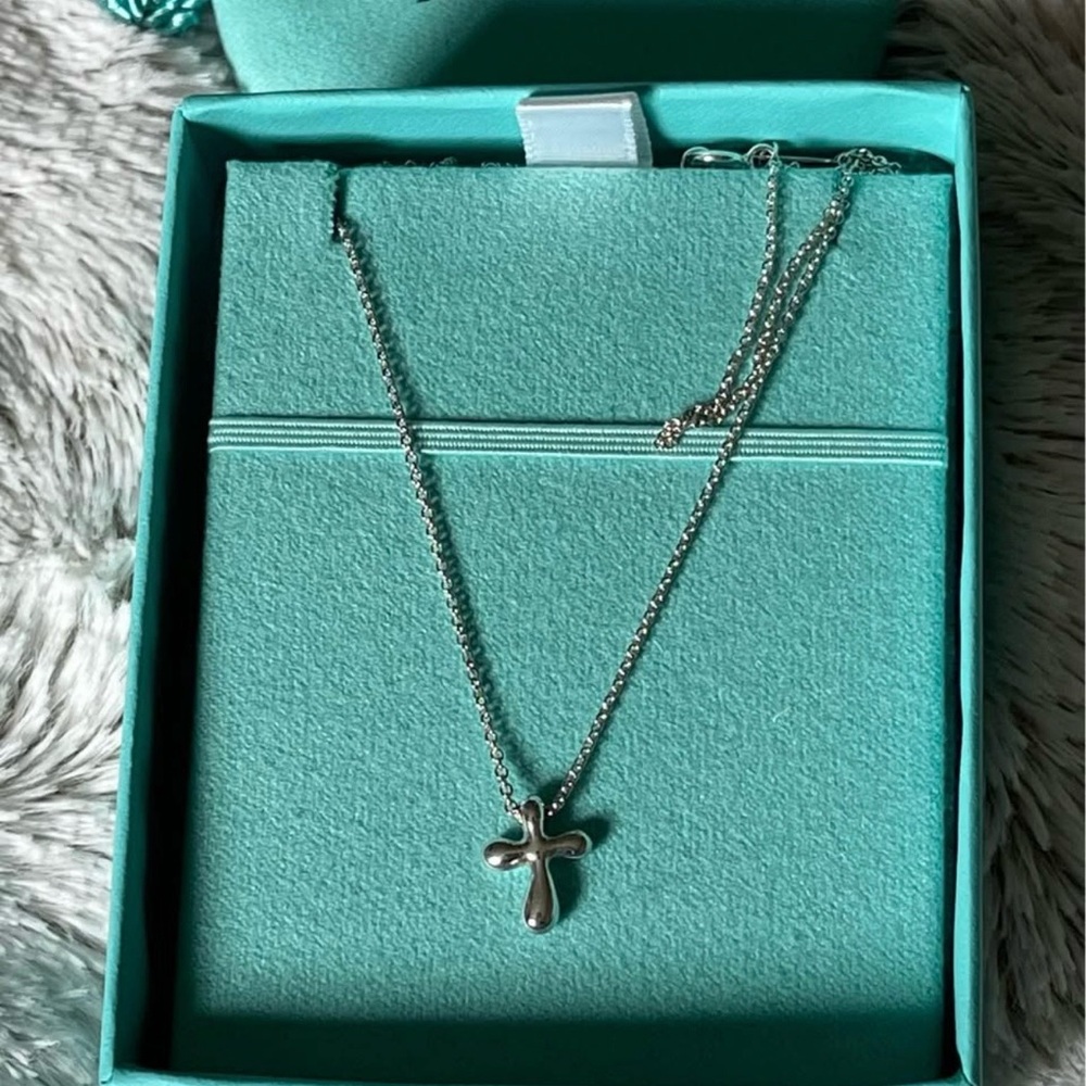 Elegant Silver Cross Necklace